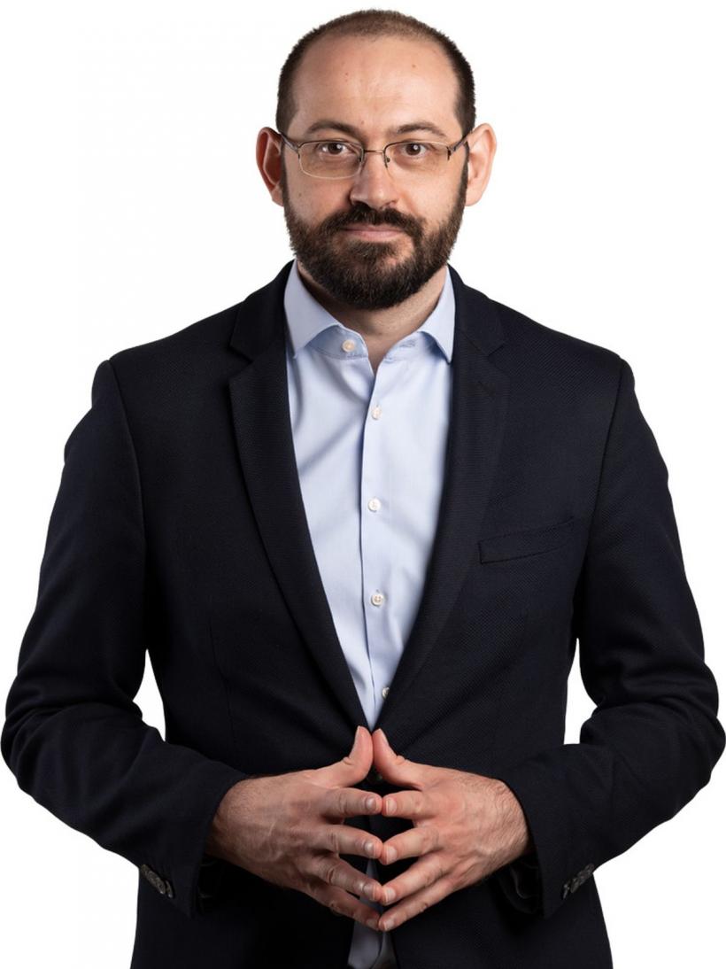 Serviciile secrete, percheziționate de parlamentari 18891560