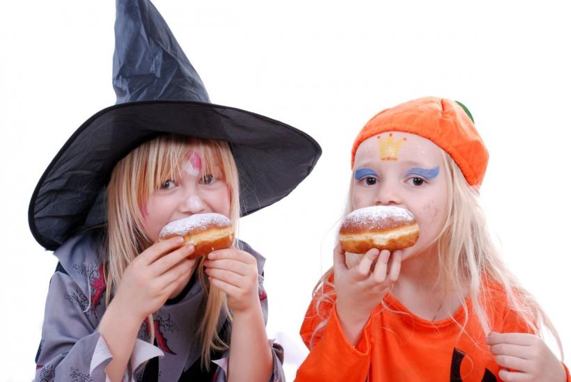 Cum îi explici copilului că dulciurile sunt nocive pentru sănătate