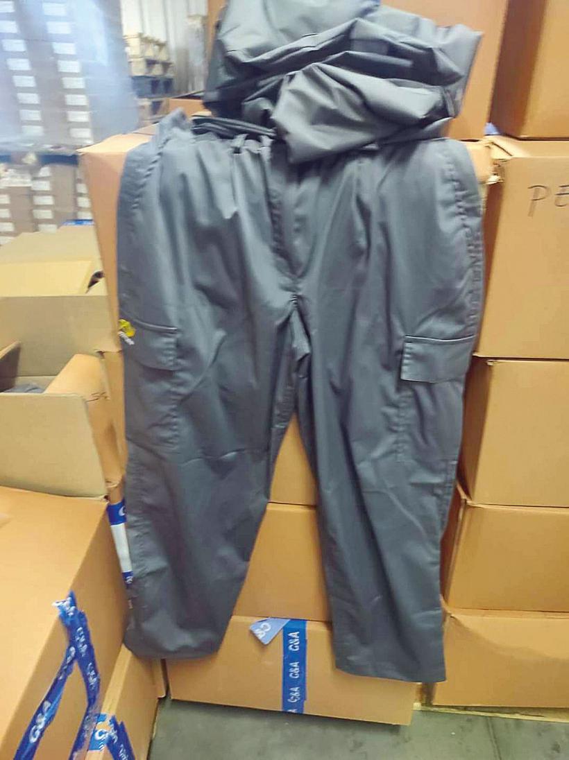 Scandal la Poșta Română, pentru uniformele inspirate de Partidul Comunist Chinez 18891707