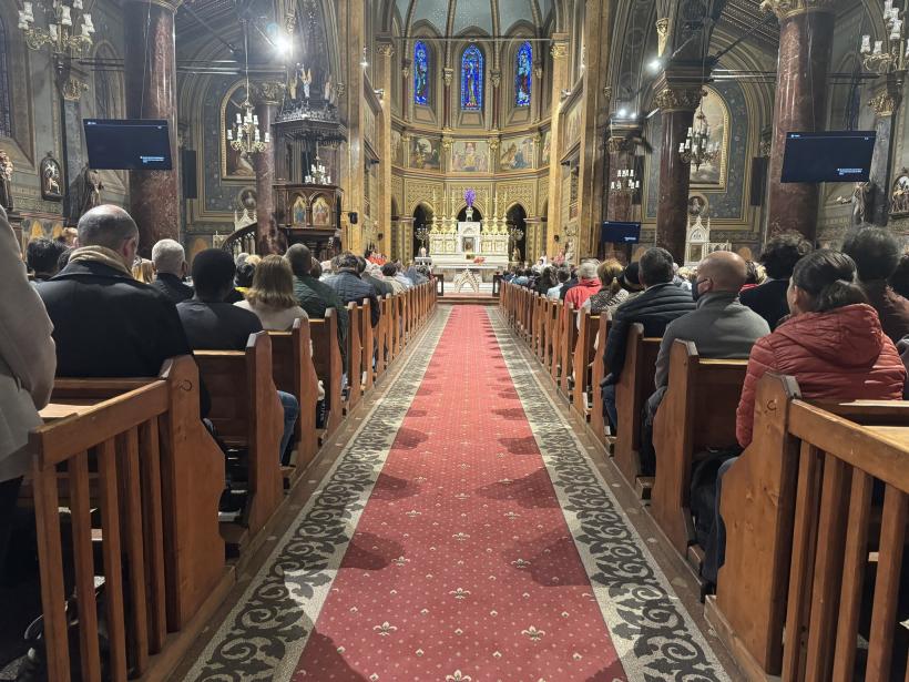 Paște catolic 2024. Mesajul Arhiepiscopului Mitropolit romano-catolic Aurel Percă: Învierea luminează și zonele întunecate ale lumii în care trăim 18892004