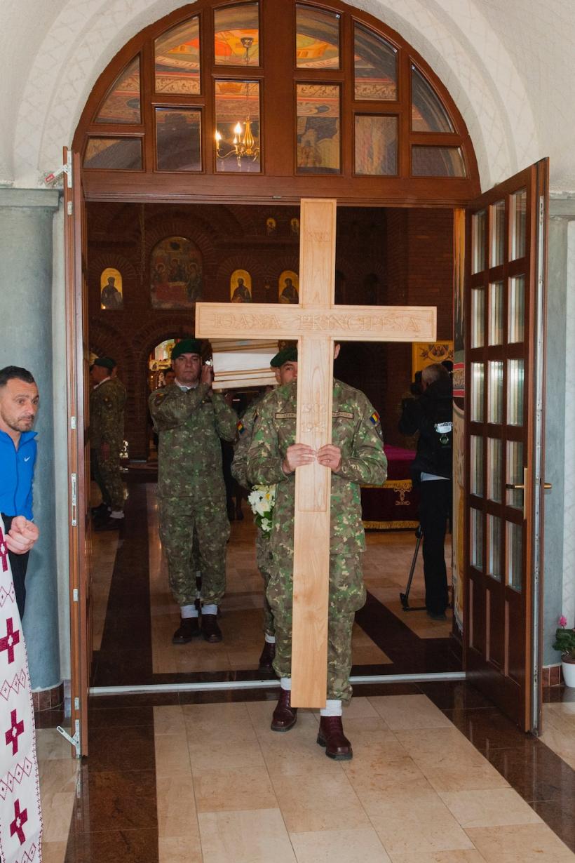 Principele Regent Nicolae, cel de-al doilea fiu al Regelui Ferdinand Întregitorul și al Reginei Maria, împreună cu soția sa Ioana, înmormântați la Curtea de Argeș, alături de Regele Carol al II-lea 18891941