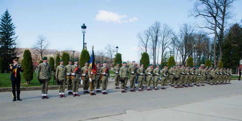Principele Regent Nicolae, cel de-al doilea fiu al Regelui Ferdinand Întregitorul și al Reginei Maria, împreună cu soția sa Ioana, înmormântați la Curtea de Argeș, alături de Regele Carol al II-lea 18891948