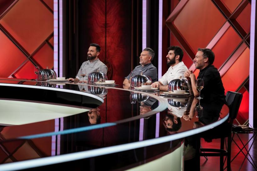 Jurații Chefi la cuțite, suprinși de povestea unui concurent care vrea să scrie istorie în gastronomia românească: ”Visul meu e să iau cel puțin o stea Michelin” 18892195