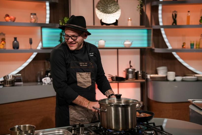 Jurații Chefi la cuțite, suprinși de povestea unui concurent care vrea să scrie istorie în gastronomia românească: ”Visul meu e să iau cel puțin o stea Michelin” 18892198