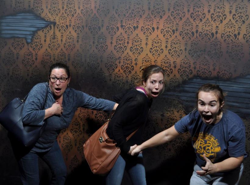 1 Aprilie, Ziua Păcălelilor: Hilaria, April Fools sau Poisson d'avril. Farsele, sărbătorite peste tot în lume de sute de ani 18892170