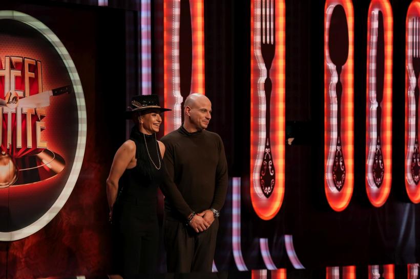 Chef Sautner i-a dat cuțitul de aur lui Mario Mădălin Dumitru. Diseară, Giulia și Vlad Huidu vin să gătească pentru jurații Chefi la cuțite 18892410