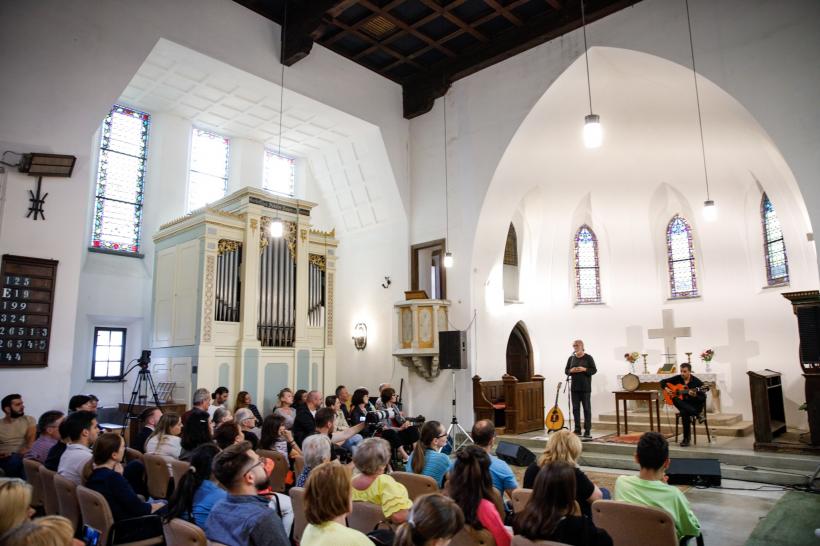 Conferința Constantin Chiriac și Constantin Necula în dialog cu Florin Piersic, disponibilă pe Scena Digitală 18892352