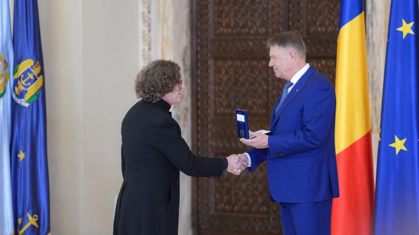 Iohannis „Decoratorul”: a comandat 7.000 de ordine și medalii, de la Virtutea Militară până la Meritul Agricol 18892501