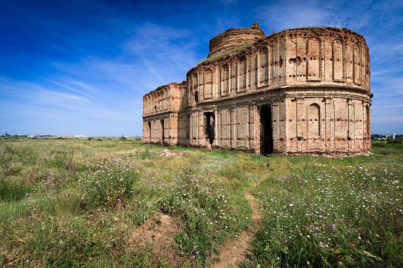 Minunatele istorii ale bisericilor și mănăstirilor Bucureștilor 18892458
