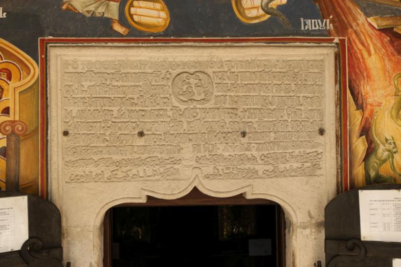 Minunatele istorii ale bisericilor și mănăstirilor Bucureștilor 18892467