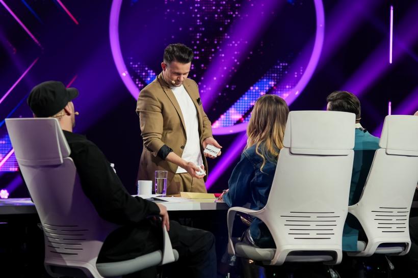 Magicianul Robert Tudor, super show de magie pe scena iUmor, duminică, ora 20:00, la Antena 1. Cosmin Natanticu: „Nu se poate așa ceva, o sa creadă lumea că ne-am vorbit!” 18892855