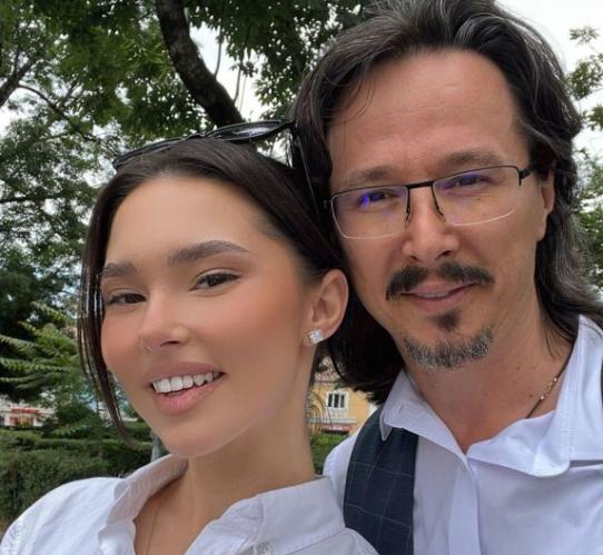 Pensionarul special Cristi Vasilică Danileț, dat în judecată de fiica mezină pentru plata pensiei de întreținere 18892897