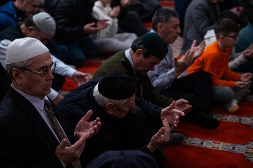 Musulmanii sărbătoresc astăzi prima din cele trei zile de Ramazan Bayram 18893591