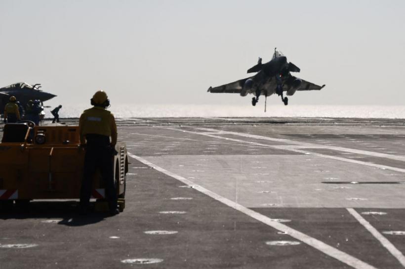 Portavionul Charles de Gaulle va intra pentru prima dată sub control operaţional al NATO 18893936