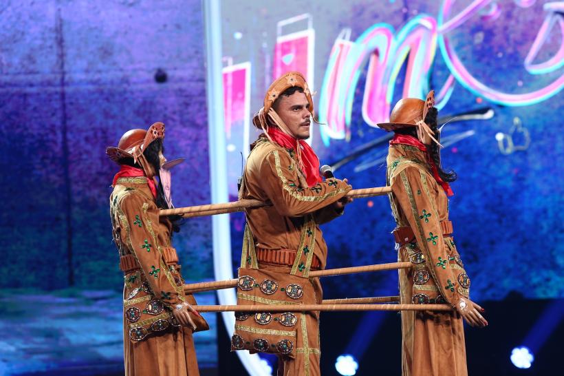 Un brazilian surprinde cu o reprezentație spectaculoasă de jonglerie, duminică, de la ora 20.00, la iUmor. „Am locuit pe străzile din Brazilia mai bine de 15 ani!” 18893830