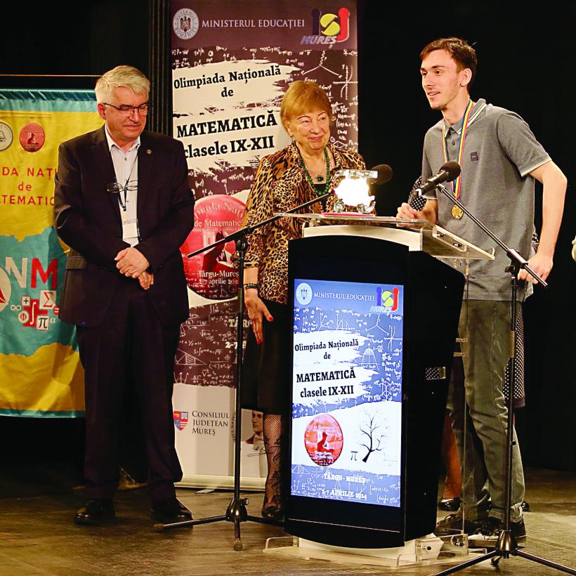 Ministerul Educației ar trebui să-și noteze. Sfaturi de la cel mai bun elev la matematică din lume, campionul mondial David Anghel  18893877