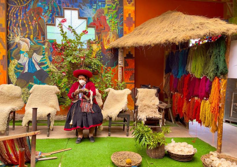 Peru, văzut din stradă, printre oameni 18893866