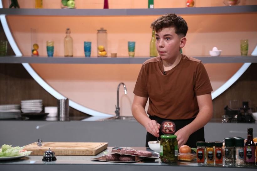 Audițiile Chefi la cuțite, pe ultima sută de metri înainte de bootcamp.  Sonia Simionov, la preselecții alături de mama sa: „Este prima oară când gătesc cu ea” 18894332