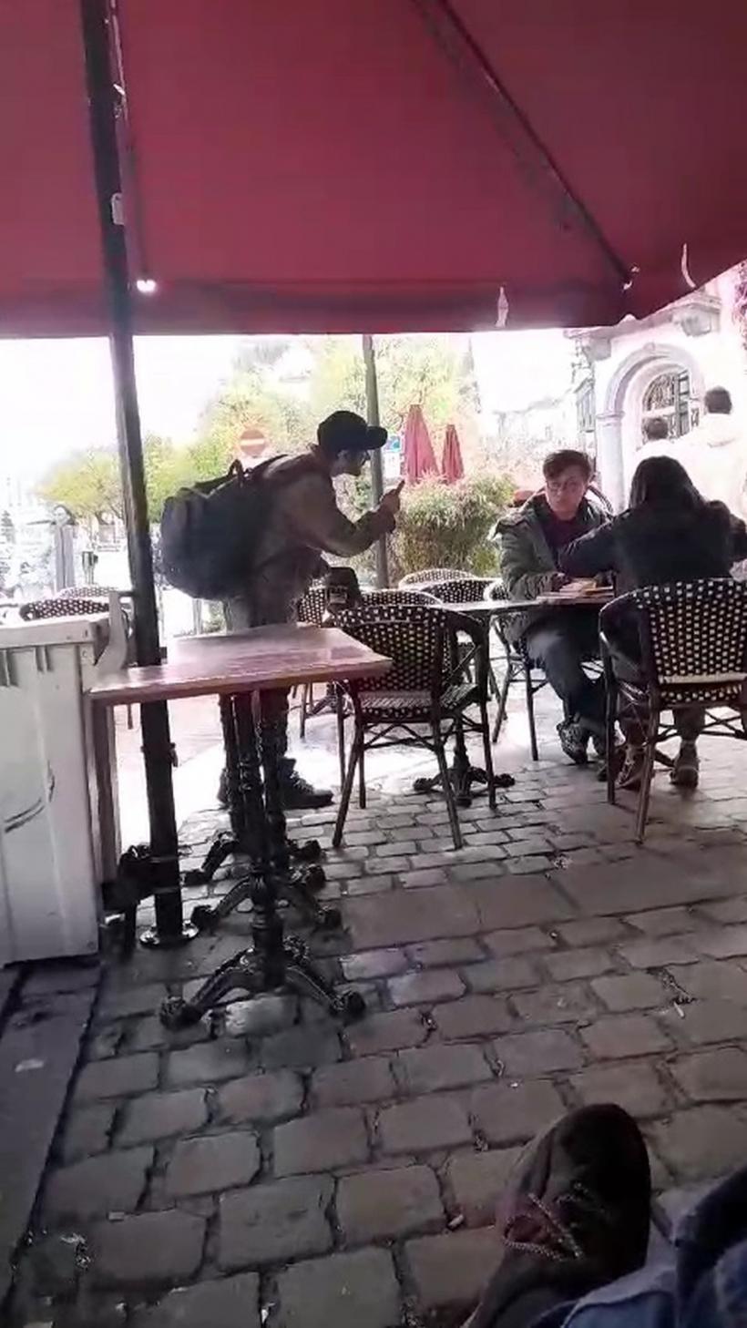 Românii, în „Triunghiul Pomenii” din inima Europei. Cât câștigă cerșetorii în Belgia: „Cu copilul faci 200. Euro! Pe zi!” 18894222