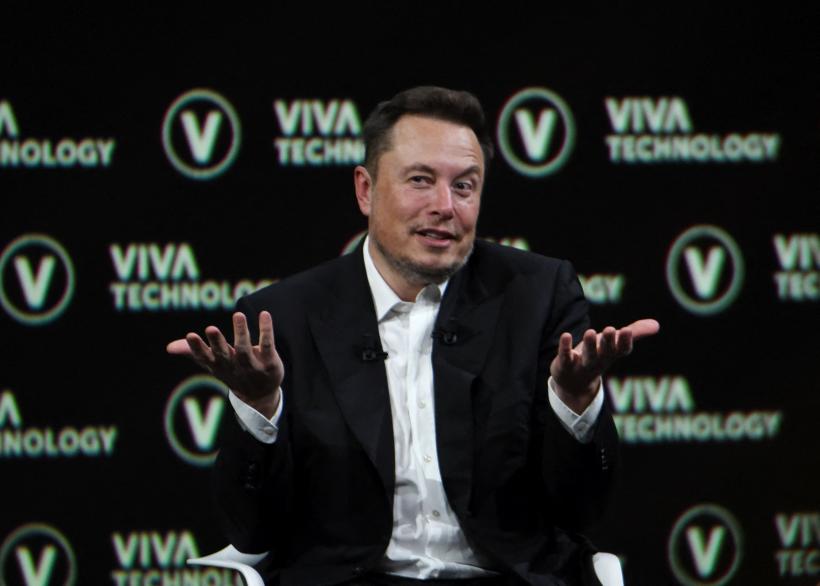 X ar putea începe să taxeze noii utilizatori pentru a posta, spune Elon Musk