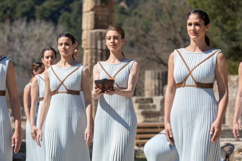 Marea Preoteasă aprinde astăzi flacăra olimpică pentru JO de la Paris 2024, în fața Templului Herei 18894426