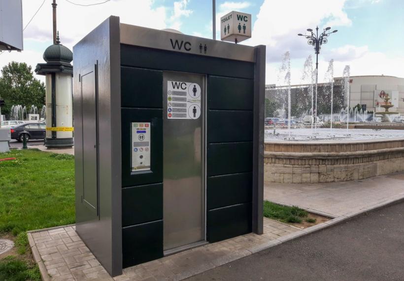 Nicușor Dan închiriază WC-uri. O afacere de  4 milioane €, cu furnizorul lui Boc și Coliban 18894374