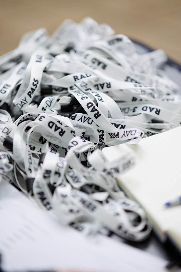 S-au pus în vânzare biletele pentru cel mai important eveniment dedicat pieței de artă din România RAD ART FAIR 2024 18894402