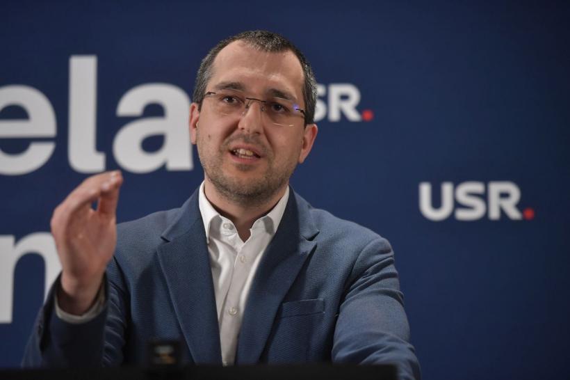 Limbaj dublu în tabăra progresistă. O caricatură a luptei anticorupție: cu listele pline de candidați „penali”, USR strigă „Hoții! Hoții!” 18894904