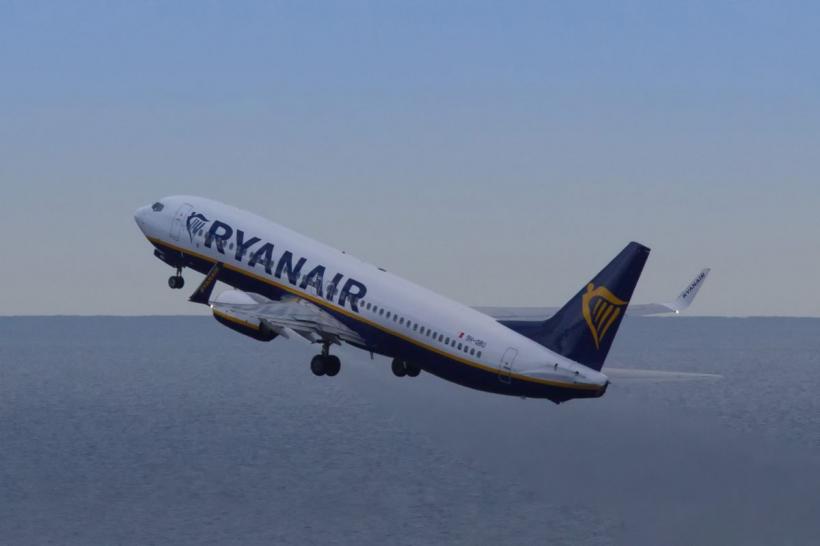 O companie aeriană low cost, campioana Europei la poluare: a emis CO2 cât 7 milioane de mașini 18895382