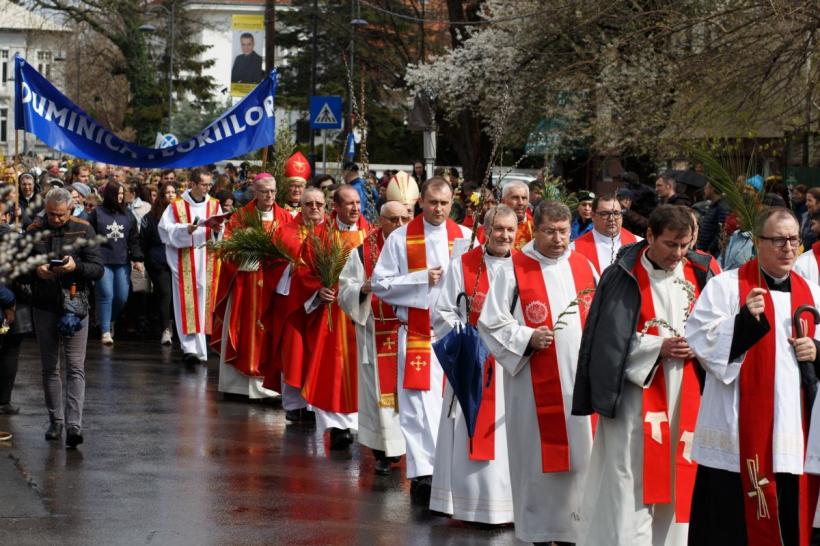 Pelerinajul de Florii la București. Ierarhi, preoți, monahi și credincioși vor umple străzile