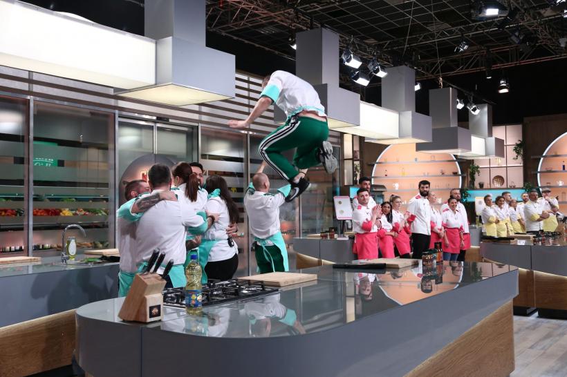 Echipa lui Chef Orlando Zaharia a câștigat battle-ul ieri seară, la Chefi la cuțite, iar proba individuală a eliminat o concurentă în tunică roz 18895836