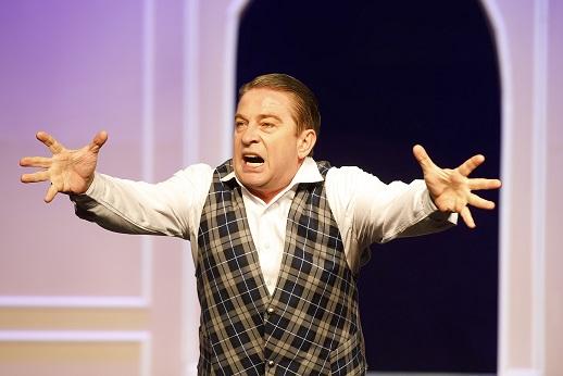 ...Escu de Tudor Mușatescu cu Pavel Bartoş în rolul principal - premieră la Teatrul Stela Popescu, pe 28 aprilie, la aniversare 18895556