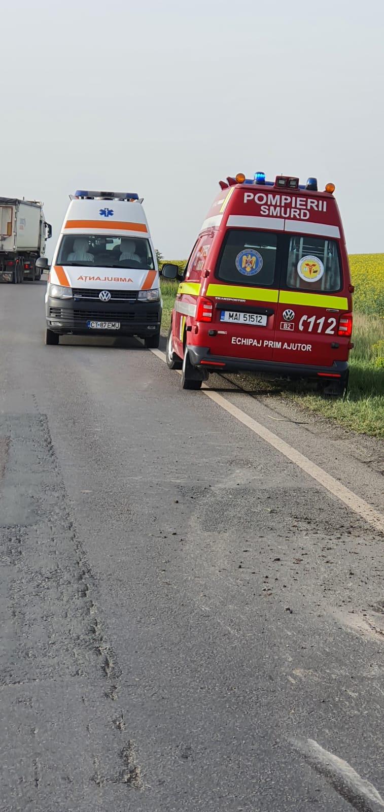 Un TIR încărcat cu piatră s-a răsturnat în județul Constanța 18895794