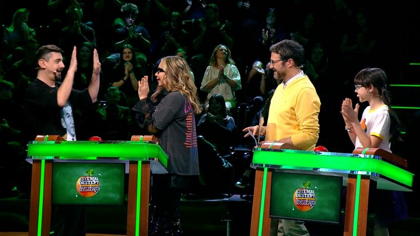 Eliza și Cosmin Natanticu vin în platoul Ești mai deștept decât un copil de clasa a V-a, astăzi, de la ora 18.00, la Antena 1 18896016