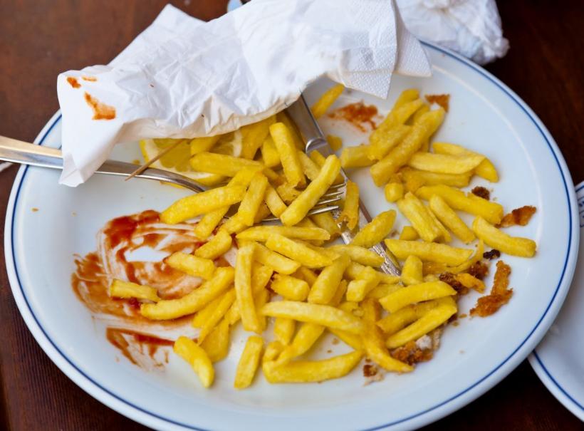 Junk Food: 9 sfaturi care te ajută să scapi de consumul mâncărurilor nesănătoase