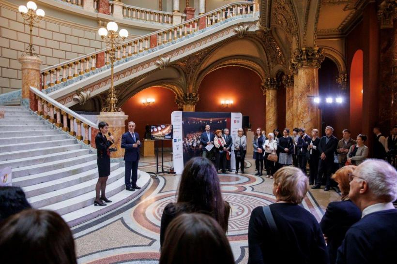 Istoria pe care o vrem, o facem împreună: Filarmonica George Enescu și Ateneul Român își propun să devină inima culturală a Bucureștiului, un punct de conectare a României la pulsul muzicii, ideilor și valorilor universale 18896068