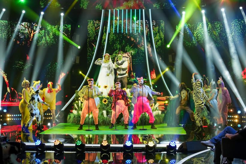 Noaptea Târziu se reunește pe scena Te cunosc de undeva, într-un moment desprins din basme. Emi: „Copilul meu interior este foarte, foarte fericit cu acest moment!” 18896063