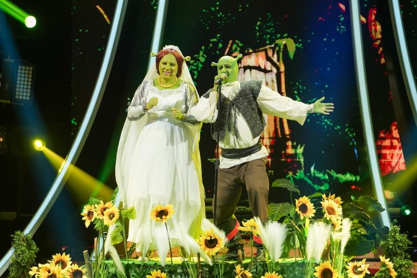 Noaptea Târziu se reunește pe scena Te cunosc de undeva, într-un moment desprins din basme. Emi: „Copilul meu interior este foarte, foarte fericit cu acest moment!” 18896064