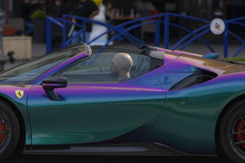 Andrew și Tristan Tate, surprinși la Pelerinajul de Florii din București 18896318