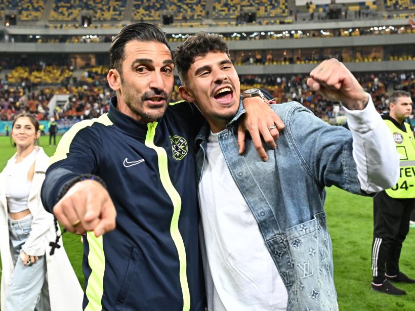 FCSB a câștigat, după 9 ani de așteptare, al șaselea titlu în Liga 1. Campioană avem, așteptăm retrogradatele 18896304