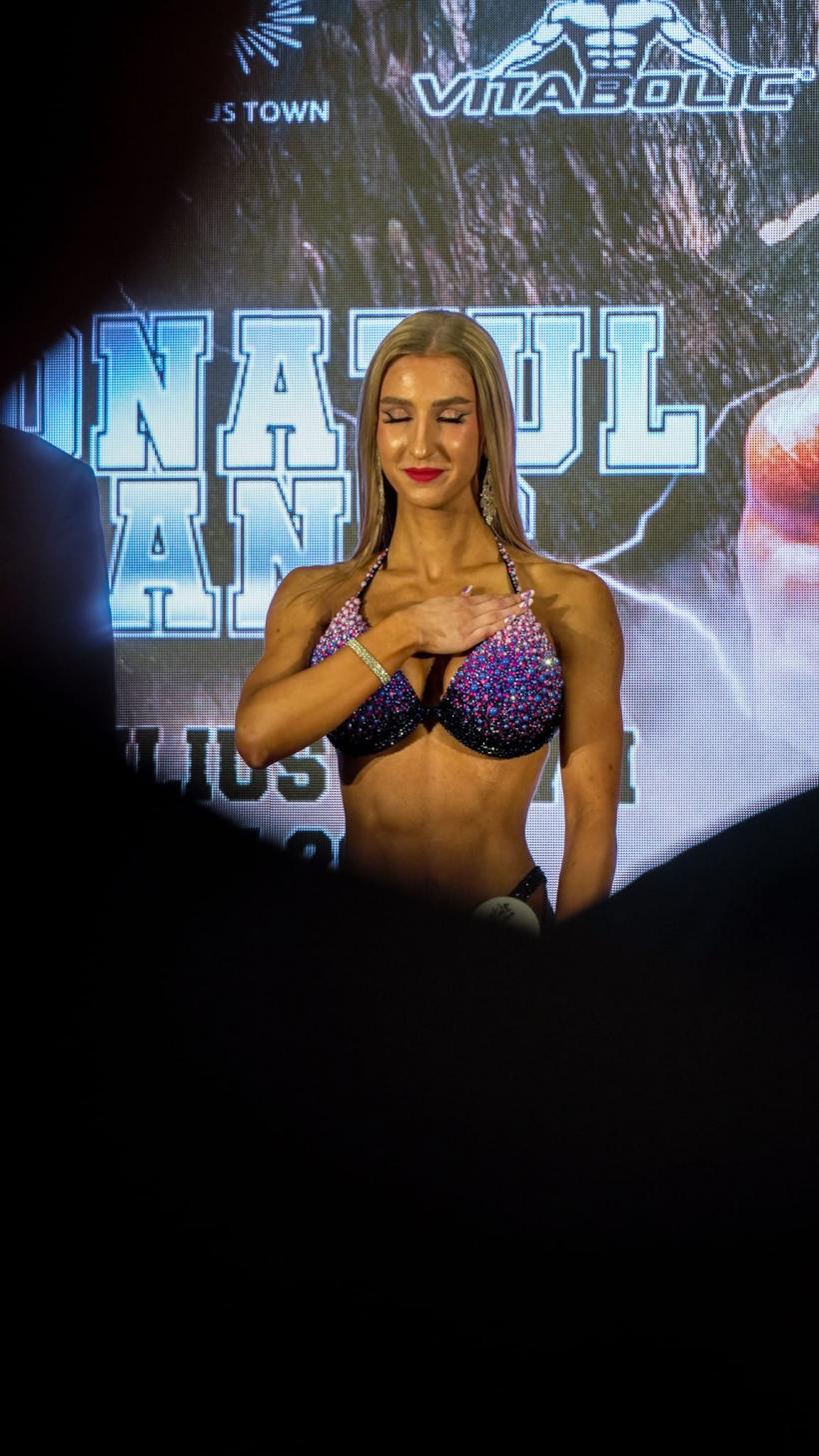 O timișoreancă este dublă campioană Balcanică și campioană absolută la Culturism 18896312