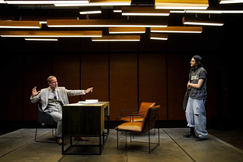 Actorii Șerban Pavlu și Vlad Lință, pe scena Arcub, în două reprezentații ale spectacolului de teatru „Bazinul de Nord” de Rajiv Joseph, montat de Alexandru Mâzgăreanu 18896510