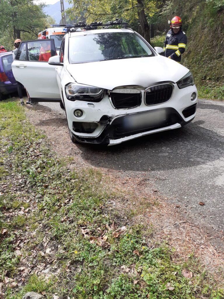 Accident grav în județul Vâlcea. Două persoane au ajuns la spital 18896971