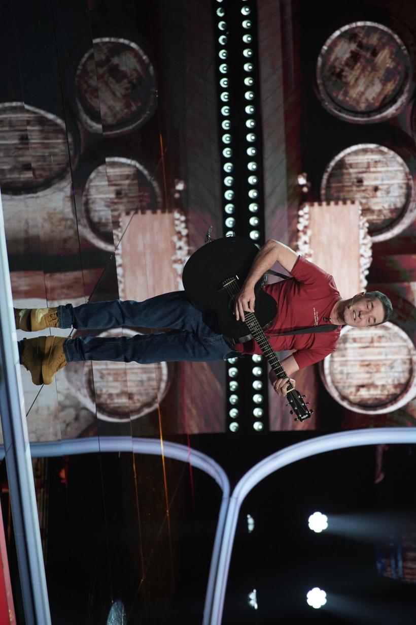 Radu Pietreanu, invitat în Gala România, ești Campioană!, în ediția specială de Paște difuzată duminică, de la ora 20.00, la Antena 1. „Sunt mândru că sunt român, pentru că România este, în sfârșit, campioană, în Europa, la... băutură!” 18897059