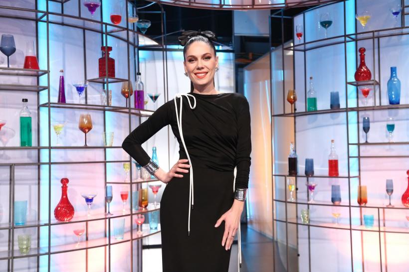 Panică în battle-ul de diseară Chefi la cuțite: concurenții gătesc legați de mâini, în perechi. Mario Mădălin Dumitru: ”Amuleta asta a venit ca o lovitură psihică” 18897245