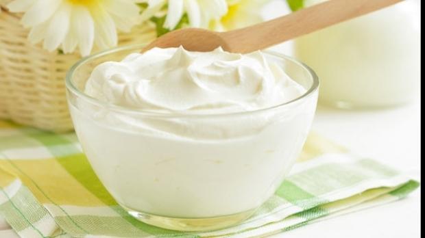 Chefir sau iaurt: Care este mai sănătos?