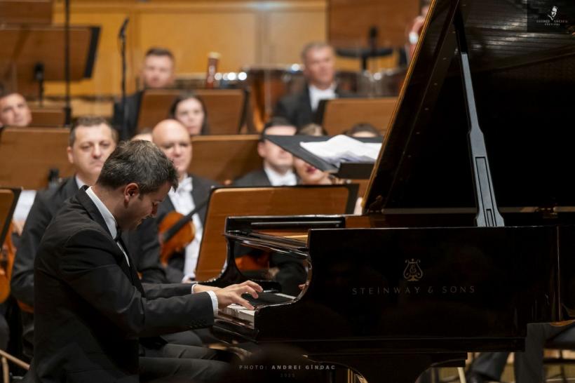 Mâine începe în București Hoinar.Carnaval 2024 18897703