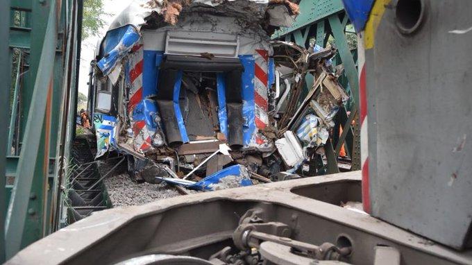Accident feroviar cu zeci de răniți în Buenos Aires. Două trenuri s-au ciocnit pe un pod