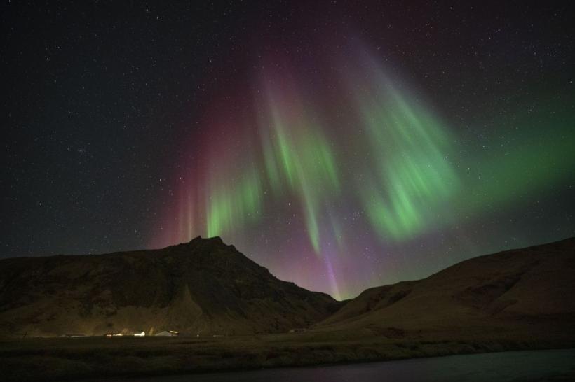 Aurora boreală, vizibilă în mai multe zone ale României 18897956