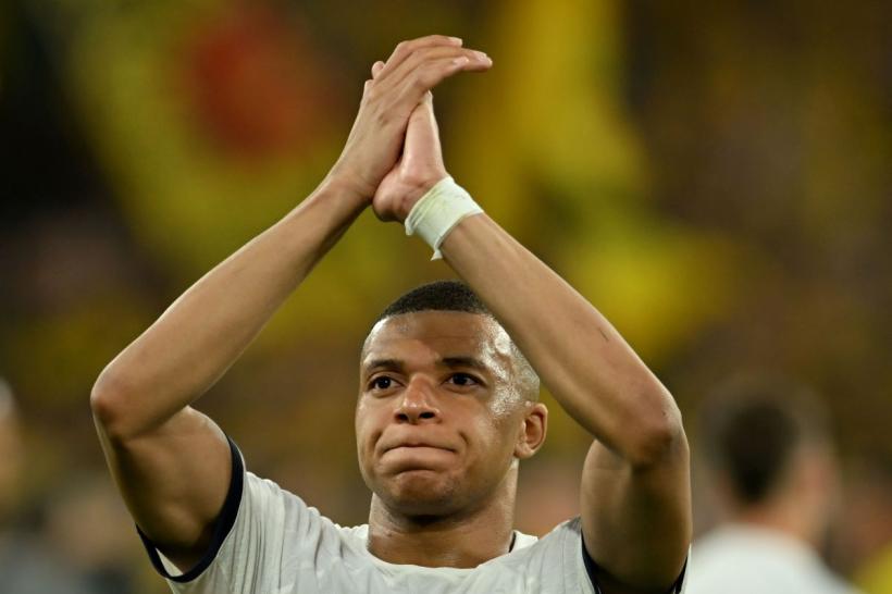 Kylian Mbappe pleacă de la Paris Saint-Germain 18897948